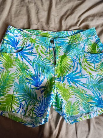 Short femme neuf 40