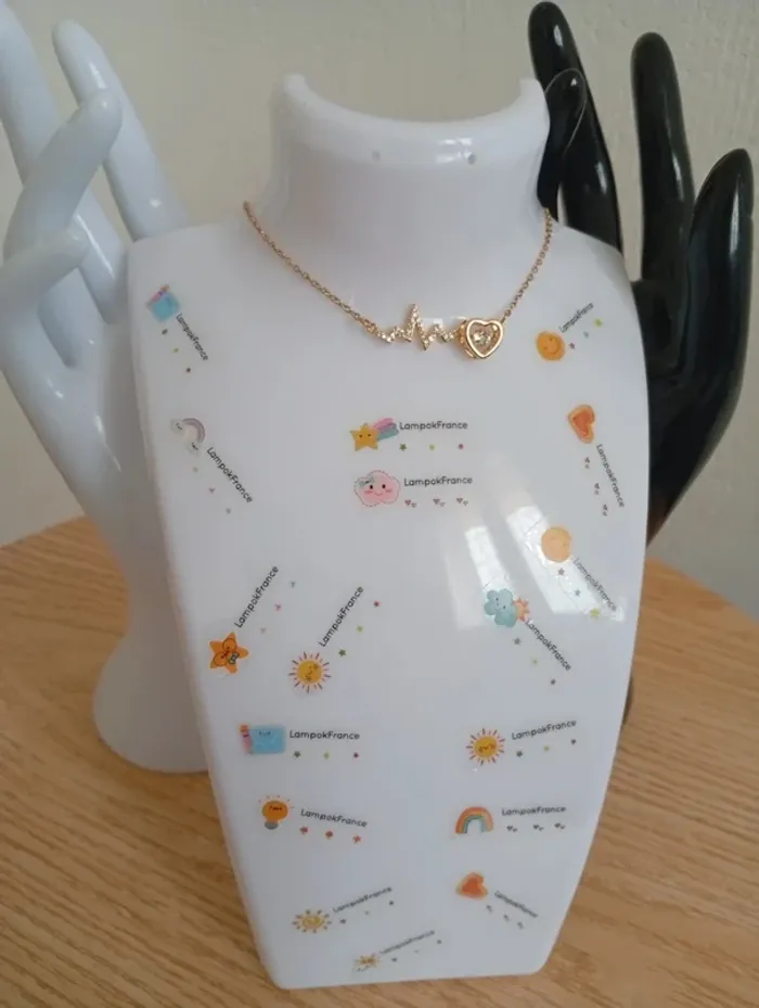 Solde 💝 Collier chaine dorée coeur et signe de fréquence cardiaque