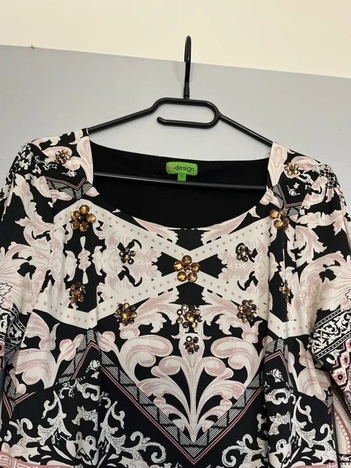 Robe avec strass - photo numéro 2