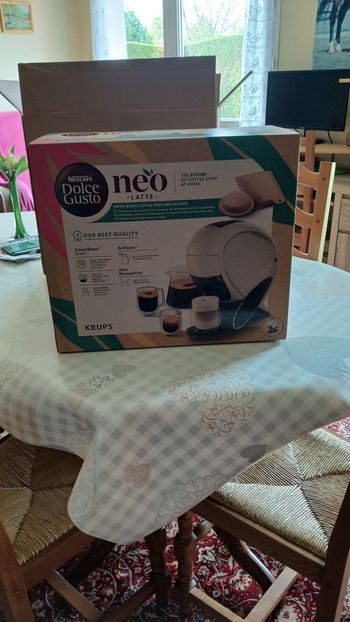 Cafetière neo latte neuf jamais servi 