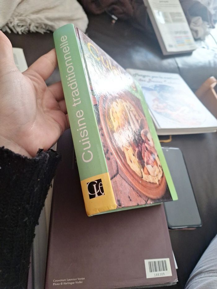 Gros livre de recette traditionnelle - photo numéro 2