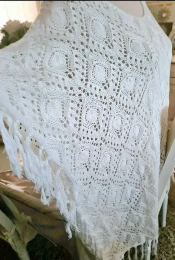 Haut crochet blanc à franges Kiabi Taille XL Neuf