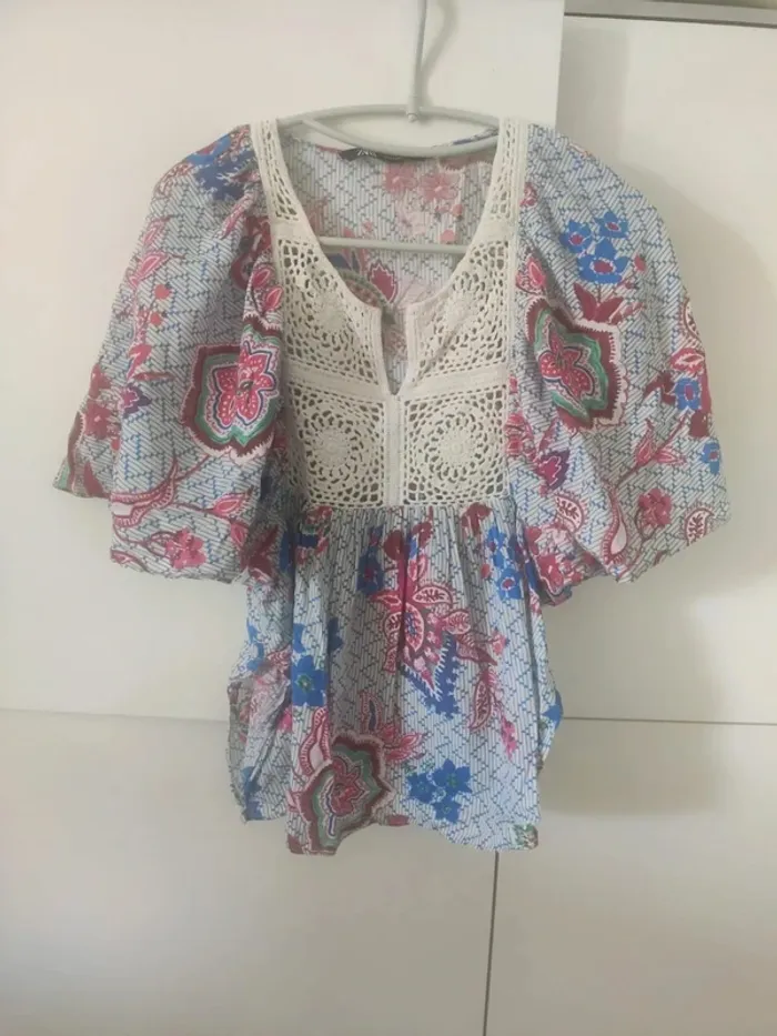 Zara top chemisier fleurie broderie M - photo numéro 2