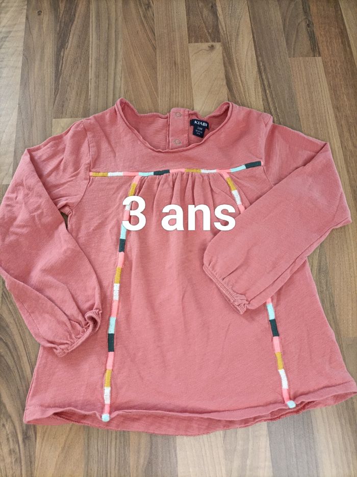 Tee-shirt manches longues ocre et motifs multicolores 3 ans Kiabi