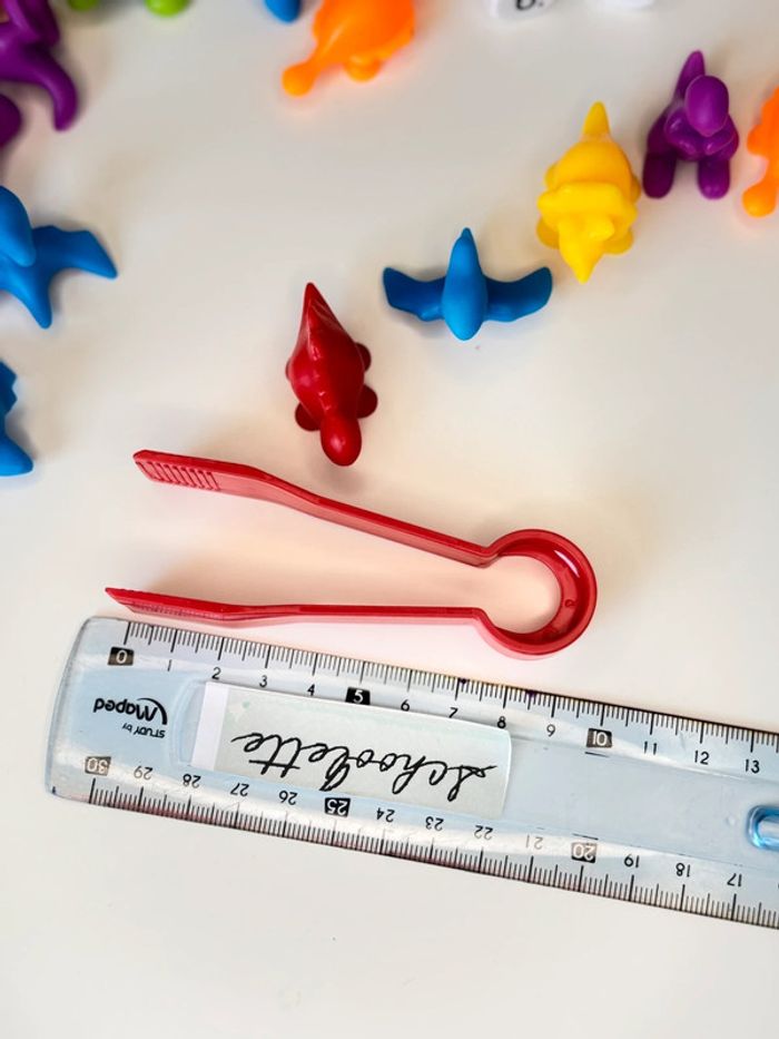 Figurines colorées les Dino à trier: Dénombrer, Compter, Couleurs,Motricité - photo numéro 14