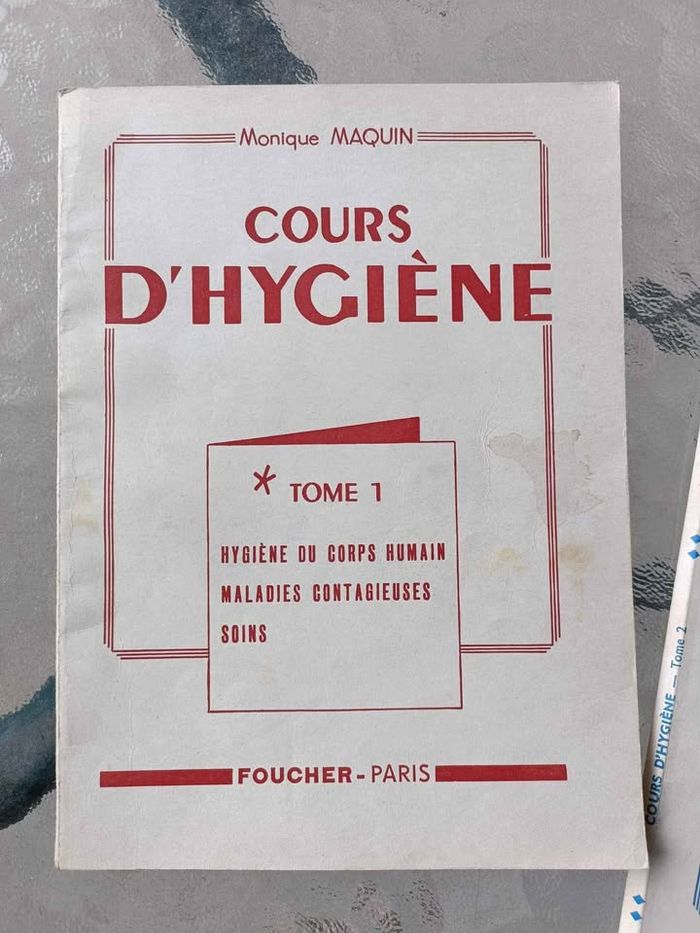 2 livres cours hygiène 1960 - photo numéro 2