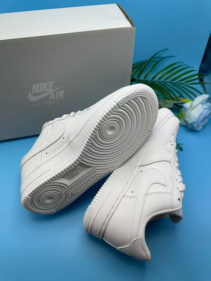 Nike Air Force 1 Low '07 eu 39 - photo numéro 2