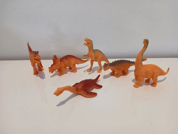 Lot petits dinosaures