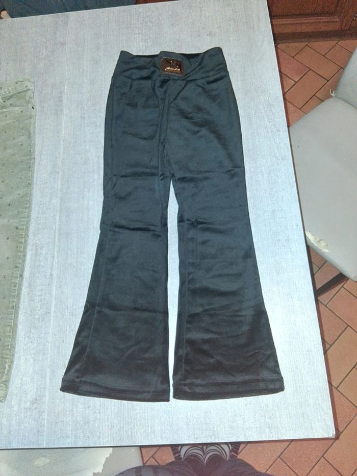 Pantalon velours 6ans F26 neuf