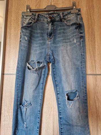 Jeans a trou
