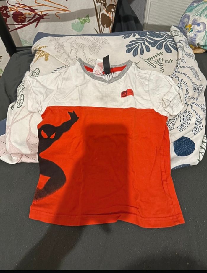 Teeshirt adidas garçon taille 2 ans🐨
