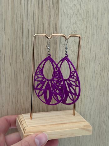 Boucles d'oreilles violettes