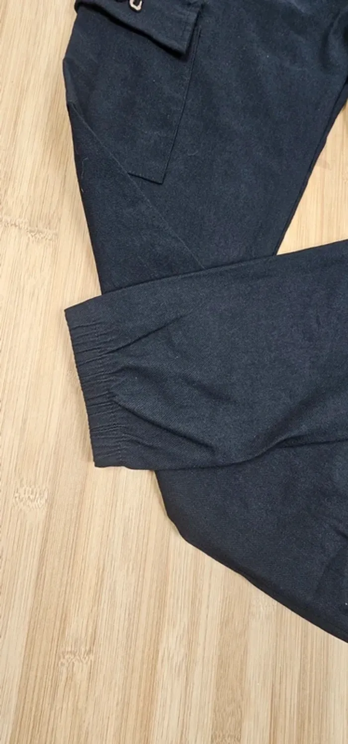 Pantalon noir T: 32/34 - photo numéro 2