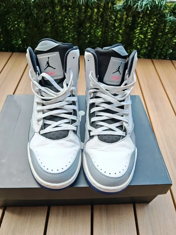 Jordan SC 3 White Black Wlf Grey 44 - photo numéro 5