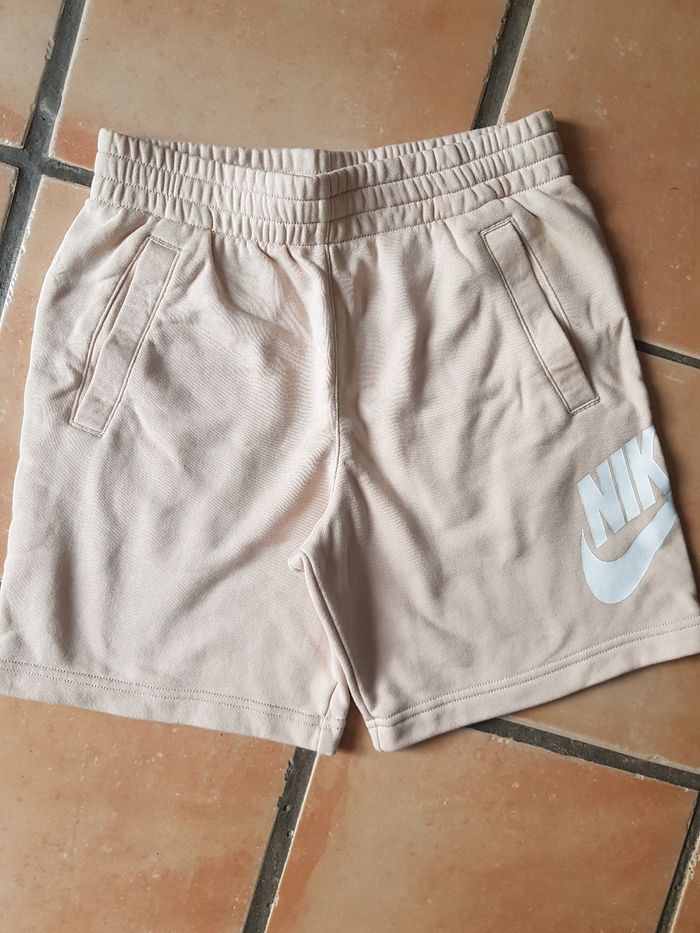 Short Nike