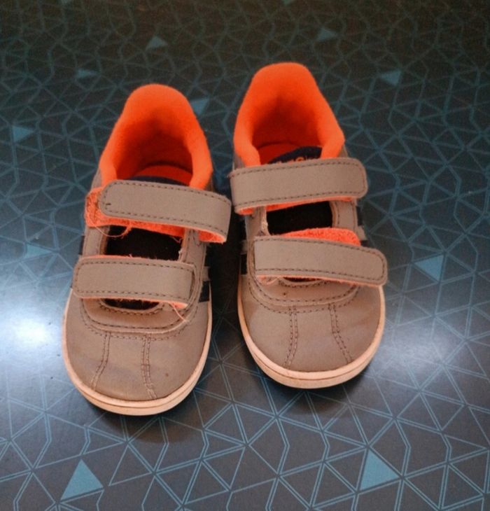 Basket taille 21 adidas - photo numéro 2