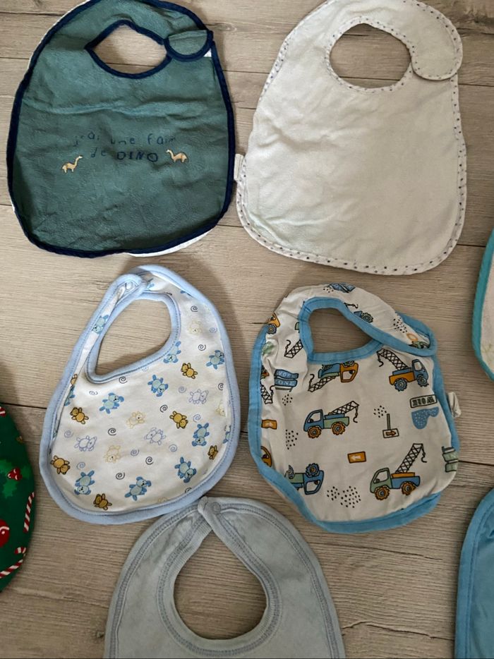 Lot de 10 bavoirs - photo numéro 4