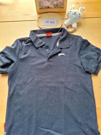 Polo manches courtes pour Garçon taille 12 ans très bon état