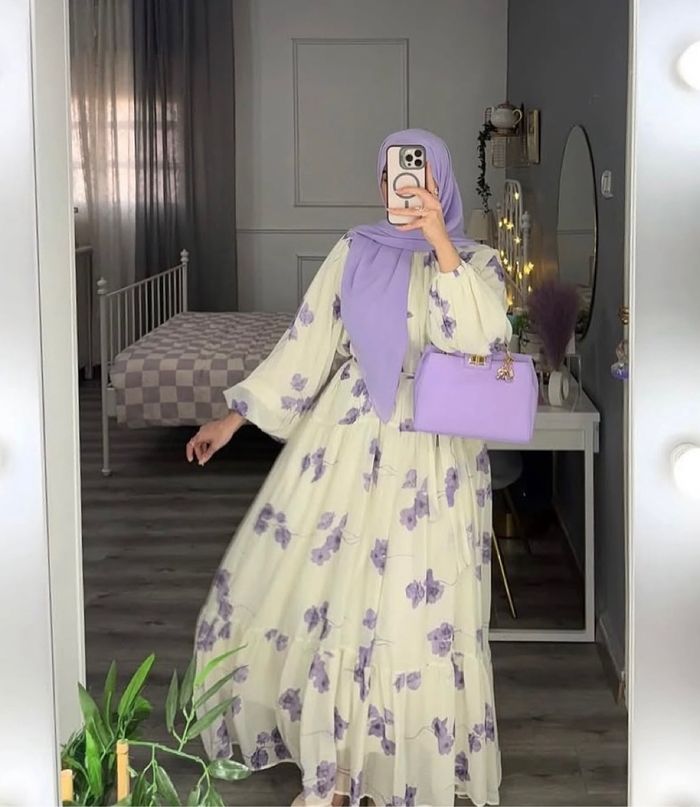 Robe fleurie violette - photo numéro 2