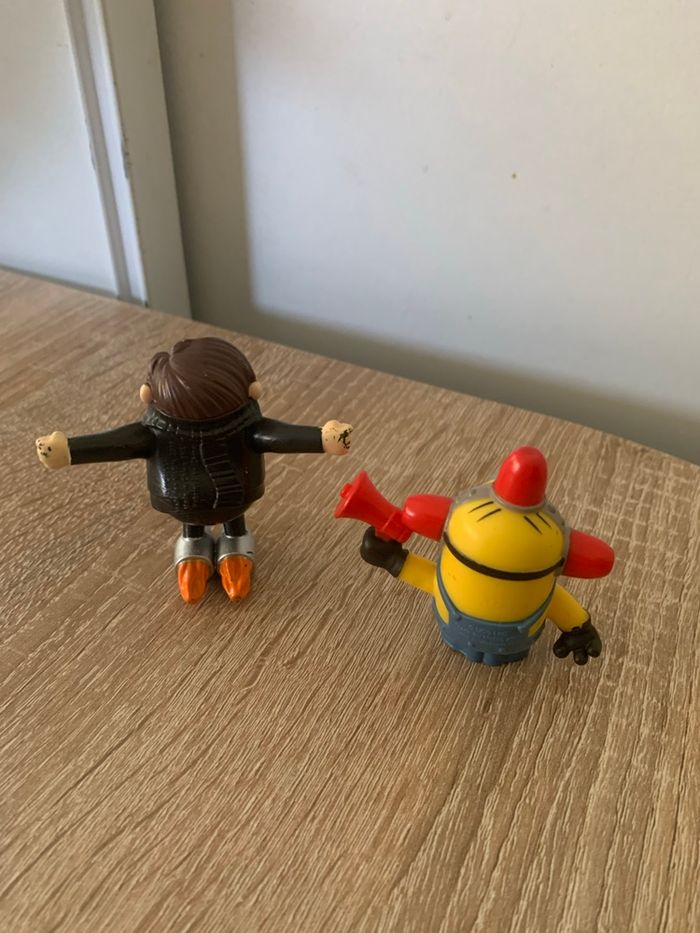Peluche les minions 2 + 4 figurines Mac Donald’s - photo numéro 5