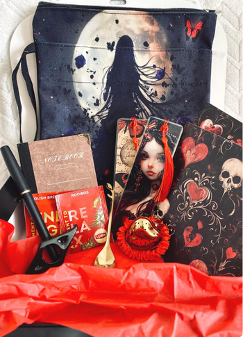 Coffret lecture Dark Romance gotjique - idée cadeau lectrice (pochette, marque-pages, etc ...)