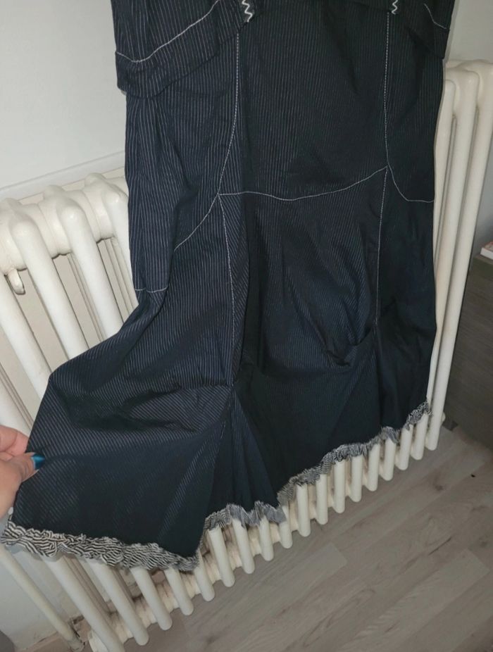 Robe noire effet bouffant - photo numéro 2