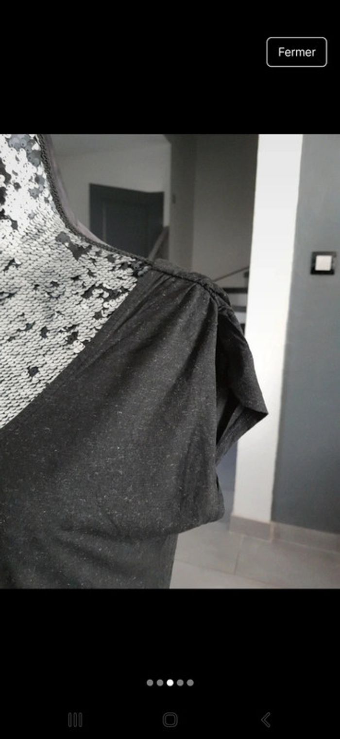 t-Shirt col V noir - photo numéro 3