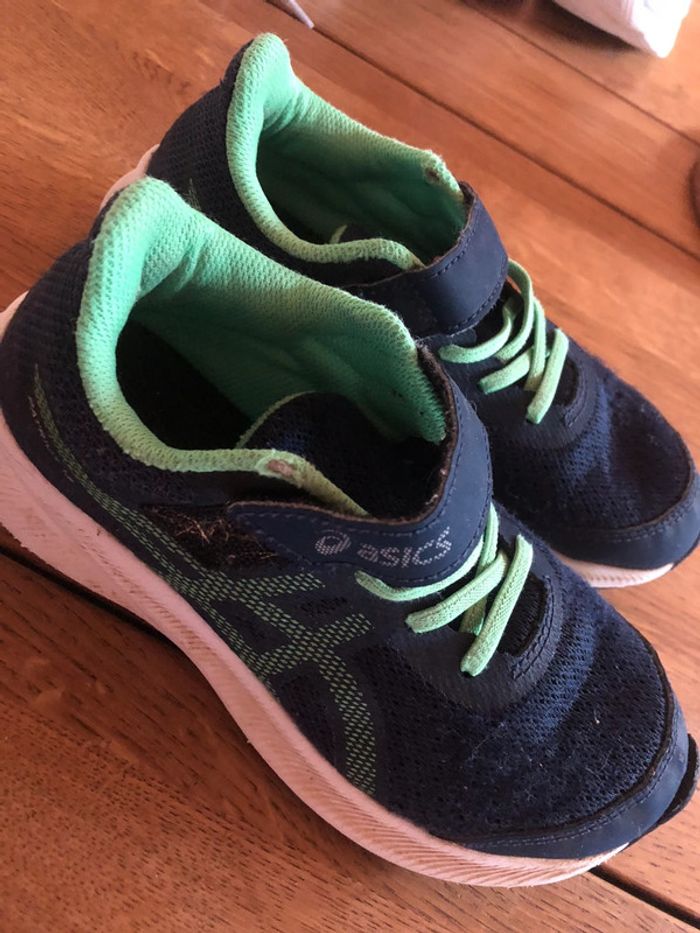 Baskets asics 31,5 - photo numéro 2