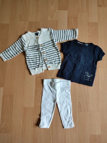 Lot ensemble fille legging/t-shirt/gilet rayé neufs Kiabi en 1M