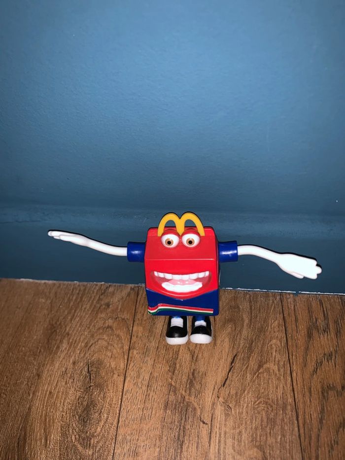 figurine macdonald
