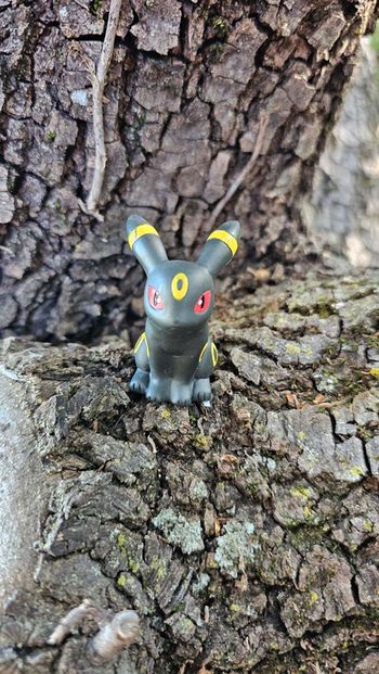 Super figurine Pokemon Nintendo finger puppet noctali