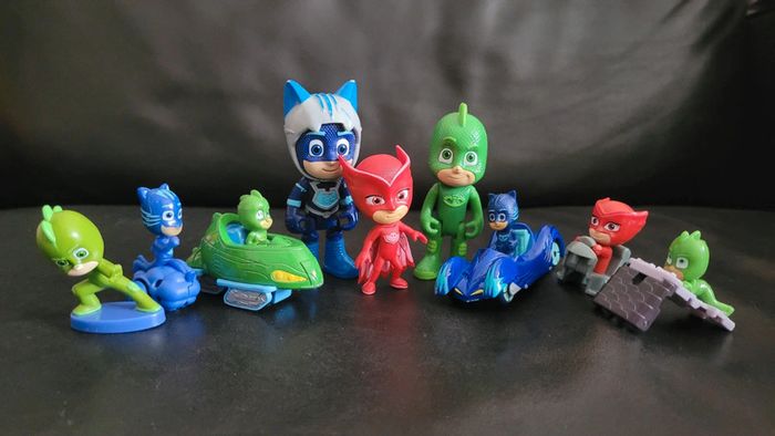 Lot jouet Pyjamasque Pyjamask PJ Masks - photo numéro 2