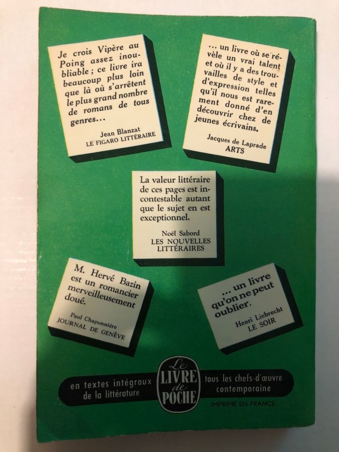 Livre Vipère au poing Hervé Bazîn - photo numéro 2