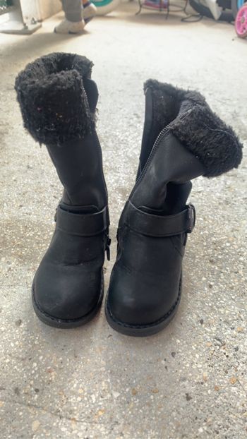 Botte fourrée 23