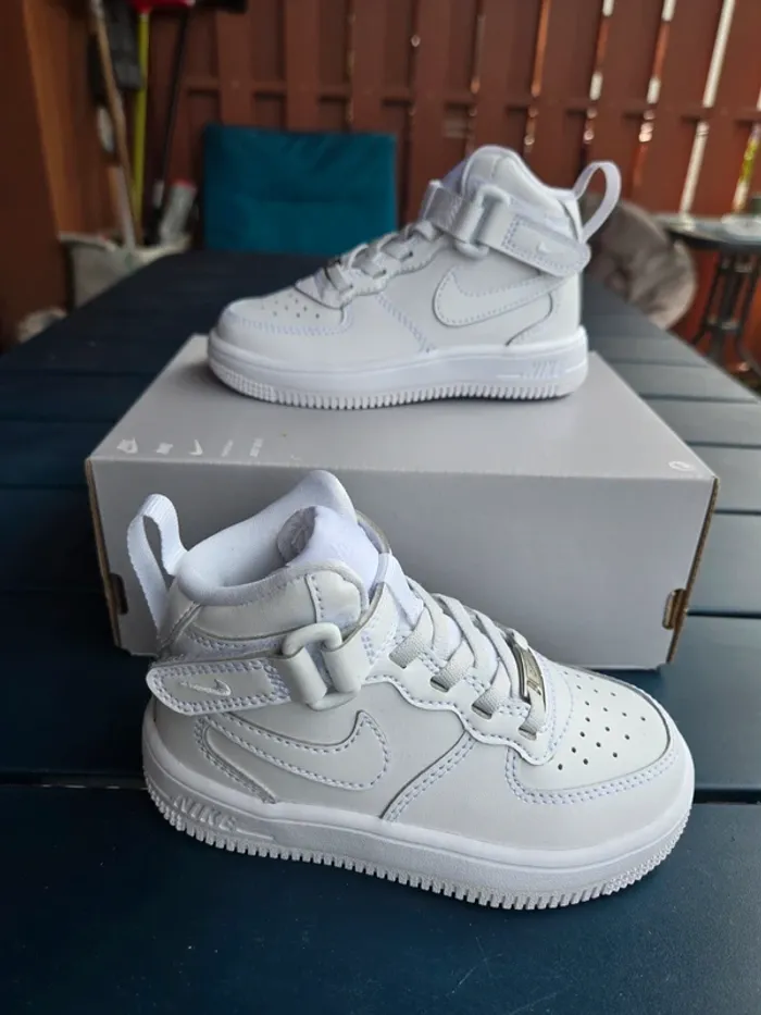 Nike force 1 easyon blanche taille 25 neuves - photo numéro 2