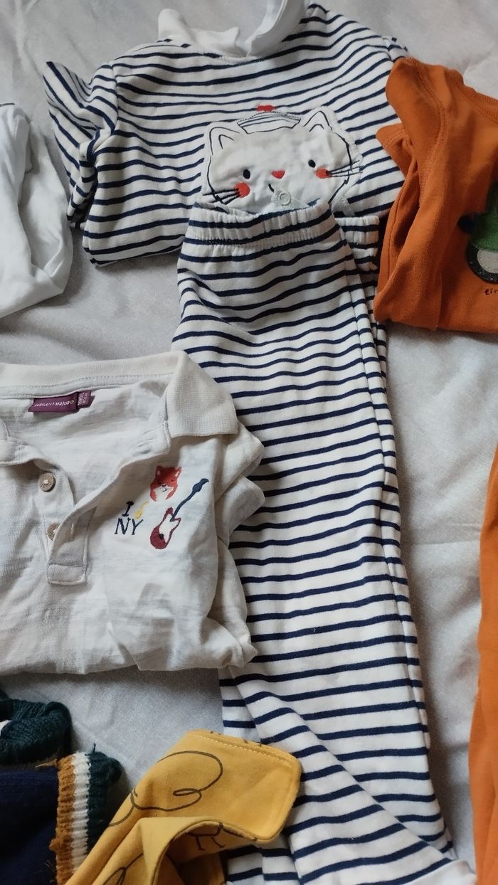 Lot vêtements garçon 18mois - photo numéro 3