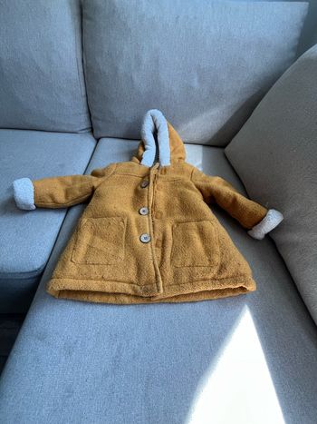 Blouson jaune de chez orchestra