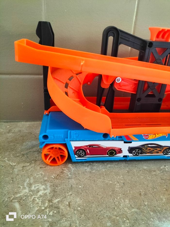 Jouet 🖤 Camion Hotwheels - photo numéro 2