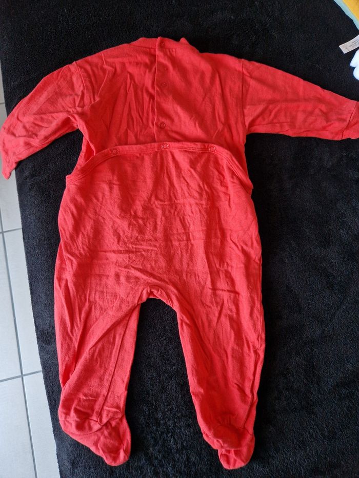 Pyjama fin - photo numéro 3