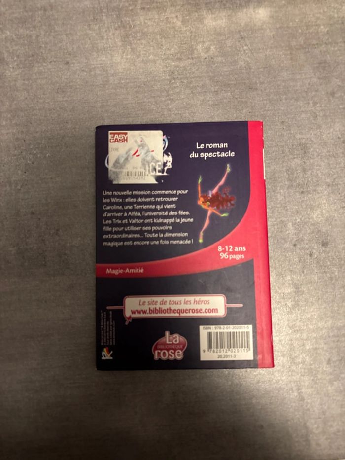 Livre la bibliothèque, Rose Winx, le roman du spectacle - photo numéro 3