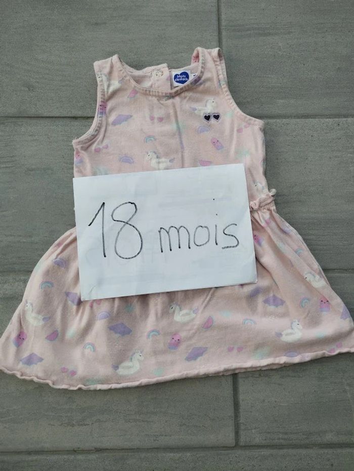 Lot n° 421 Robe Mots d'enfants 18 mois