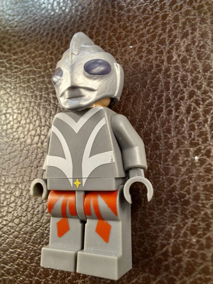 Figurine Lego compatible Ultraman - photo numéro 2