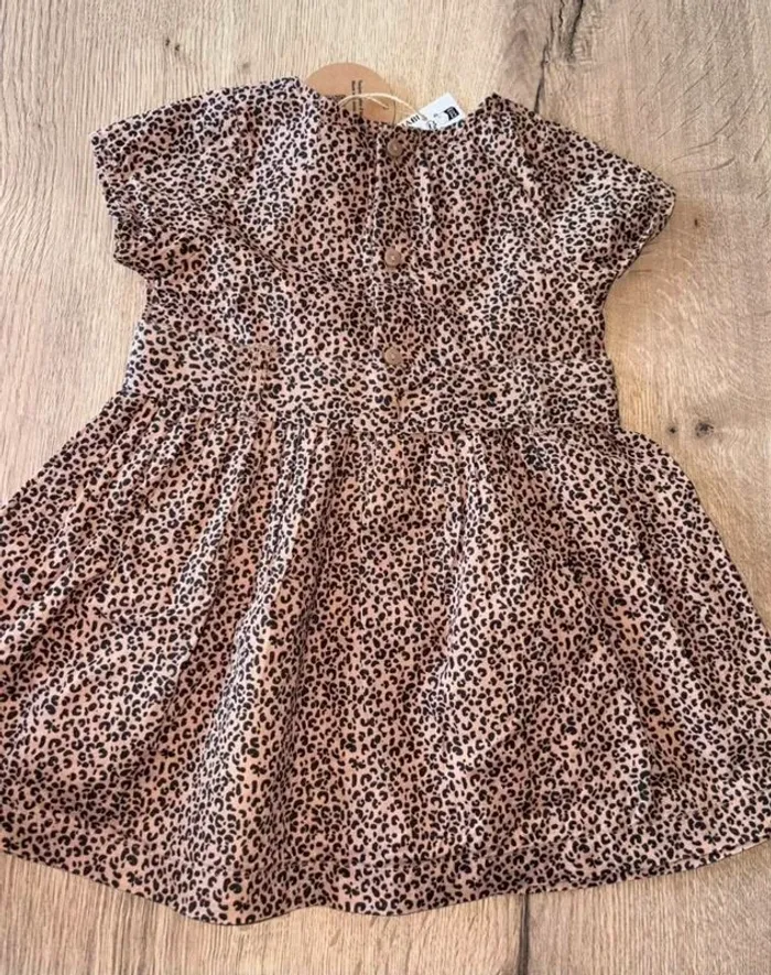 Robe neuve léopard 9 mois - photo numéro 5