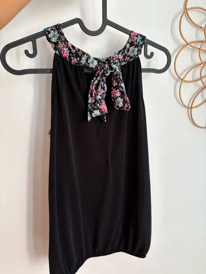 Blouse fleurie col rond à nouer - photo numéro 4