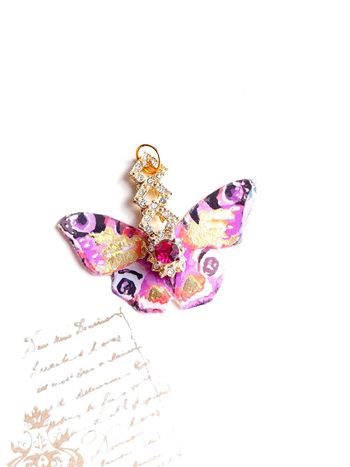 Magnifique pendentif papillon avec strass