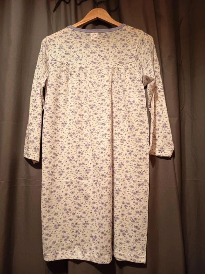 Chemise de nuit coton . Marque voir étiquette. Manches longues. - photo numéro 5
