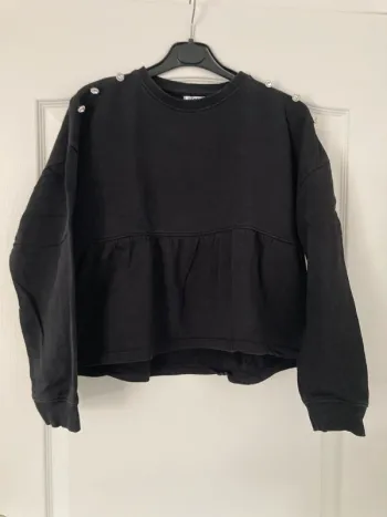 Pull noir