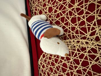 Peluche chien JACADI marinière bleu blanc rouge