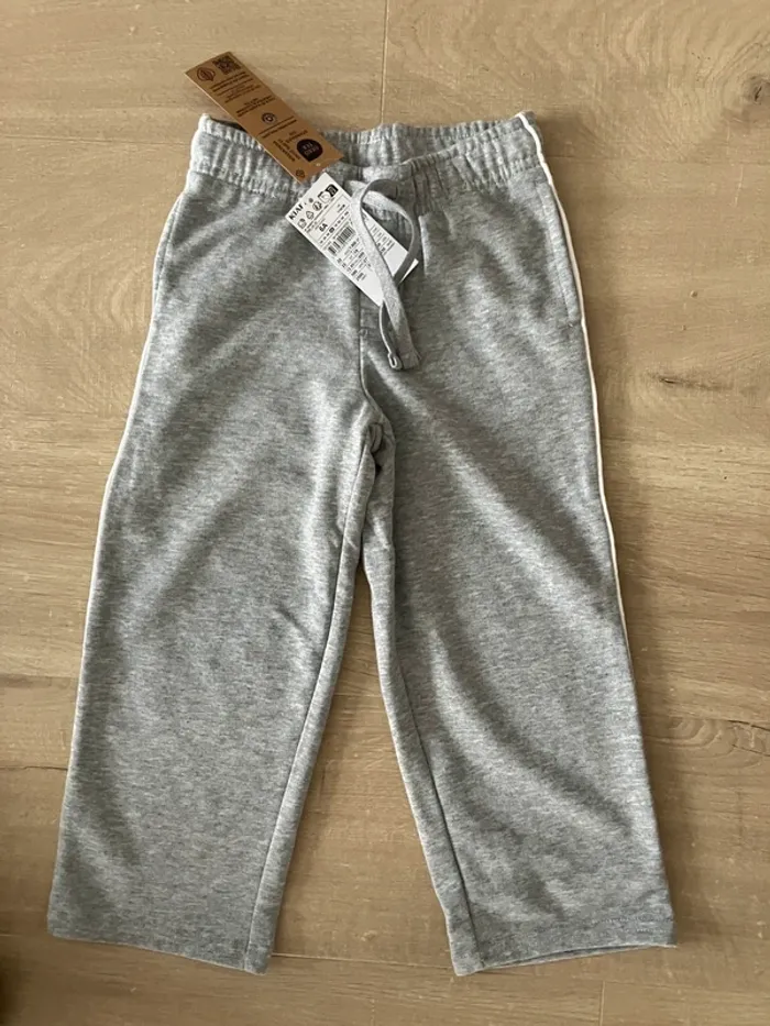 Pantalon jogging gris kiabi 3 ans
