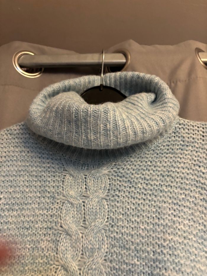 pull tricotée bleu ciel - photo numéro 3